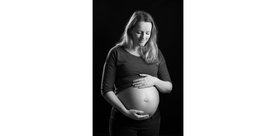 zwangerschapsfotografie-Amersfoort-vrouw-buik